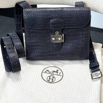 HERMES Sac a depeches 21 Matte Blue Crocodile Porosus Messenger bag Stamp K
